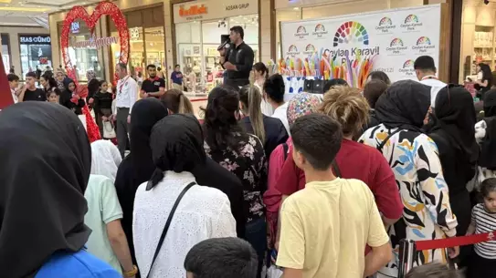 Ceylan Karavil Park AVM'de Anneler Günü Kutlandı