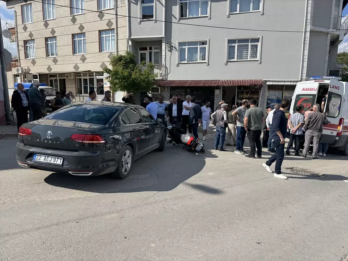 Edirne'de Trafik Kazası: Motosiklet Sürücüsü Yaralandı