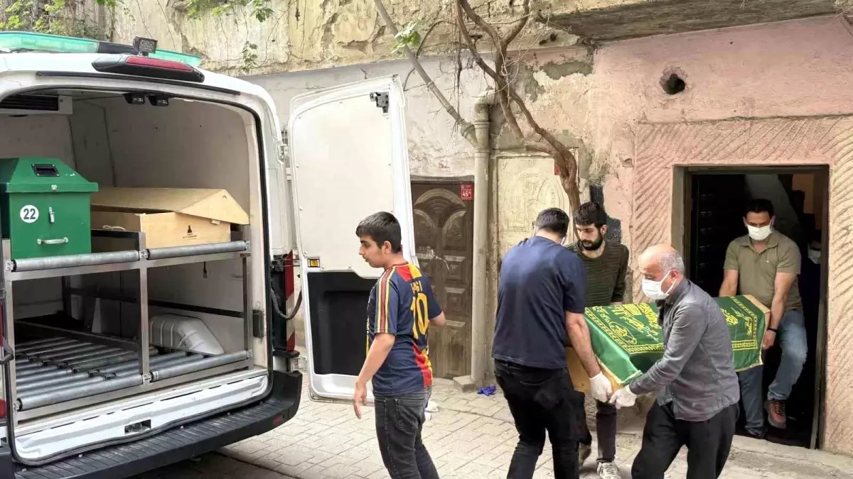 Diyarbakır'da Kaybolan Adam Evinde Ölü Bulundu
