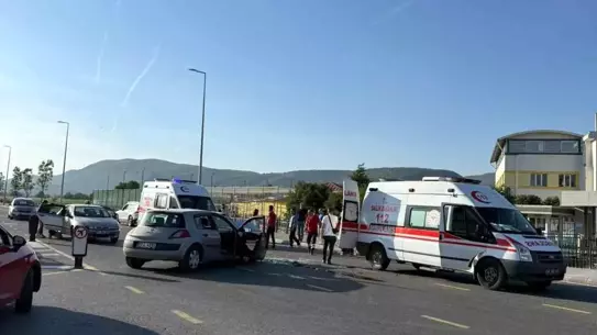 Menteşe'de Trafik Kazası: 3 Yaralı