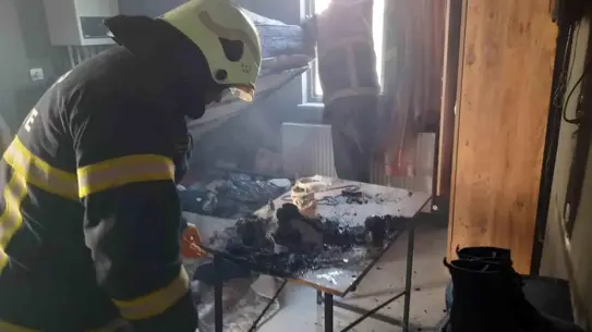 Burdur'da Unutulan Ütü Yangın Çıkardı