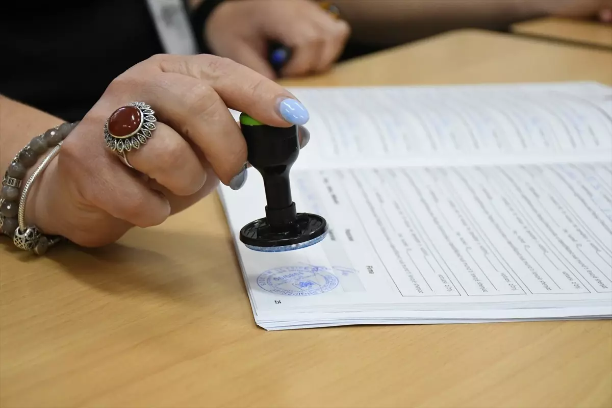 Arnavutluk'ta Genel Seçim Sona Erdi