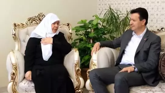 Mahmut Arıkan Anneler Günü'nü Kutladı