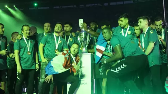 Kocaelispor Süper Lig'e Yükseldi
