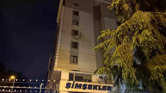 Doğalgaz Patlaması Genç Talihsizi 5. Kattan Attı