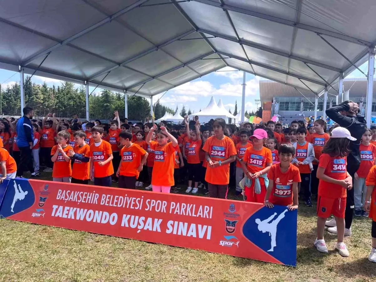 Başakşehir'de 5. Çocuk Maratonu ve Emekleme Yarışması Renkli Geçti