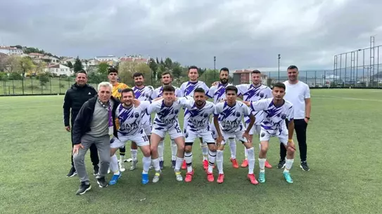 Kınıkspor Kritik Galibiyetle Zirveye Yaklaştı