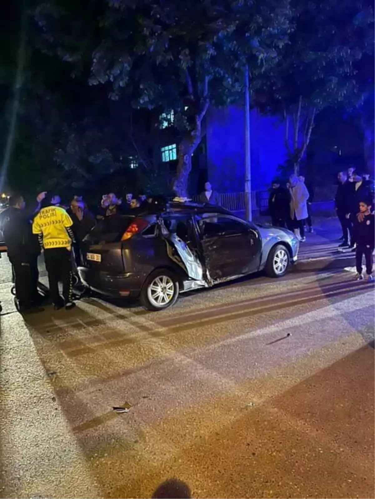 Adapazarı'nda Trafik Kazası: 1 Ölü, 2 Yaralı