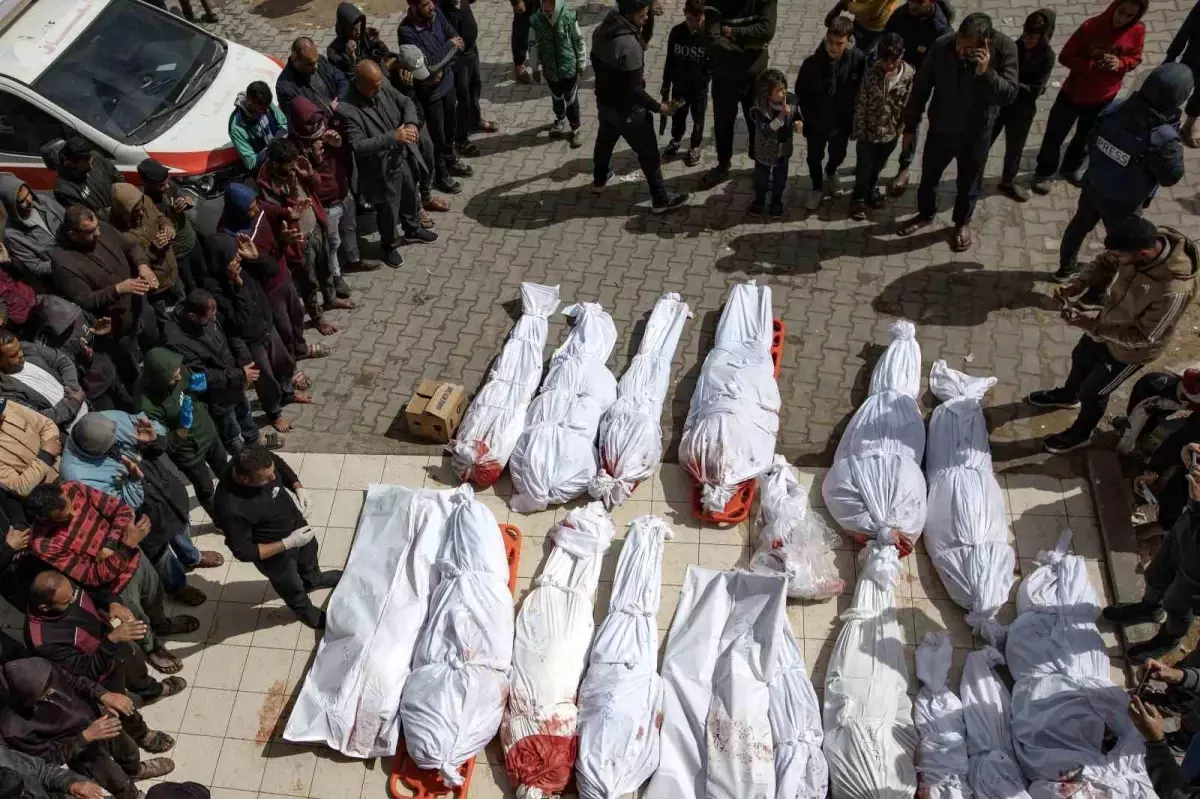 Gazze'de Can Kaybı 52 Bin 862'ye Yükseldi