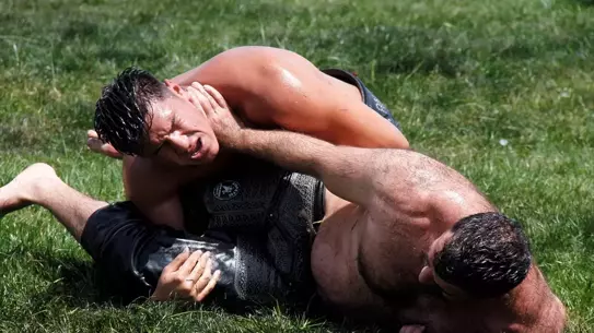 Serik Güreşleri'nin Başpehlivanı Cengizhan Şimşek