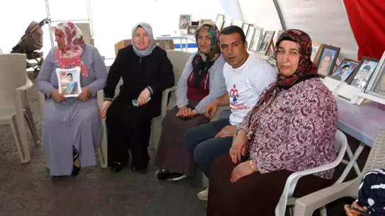 Diyarbakır anneleri PKK'nın kendini feshetmesiyle evlatlarına kavuşmayı bekliyor