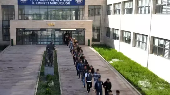 Çeteye Operasyon: 25 Tutuklama