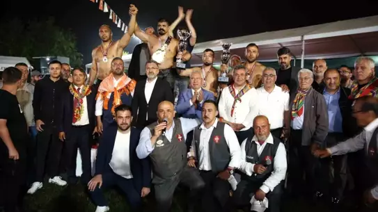 Serik Yağlı Pehlivan Güreşleri'nde Başpehlivan Cengizhan Şimşek Oldu