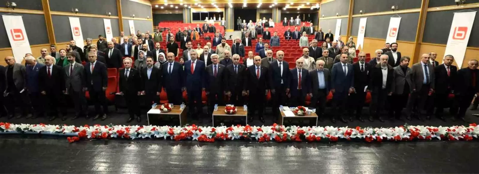 Erzurum'da Sivil Toplum ve Belediyeler İş Birliği Zirvesi Gerçekleşti
