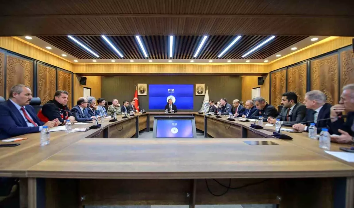 Erzincan'da Birim Amirleri Toplantısı Yapıldı