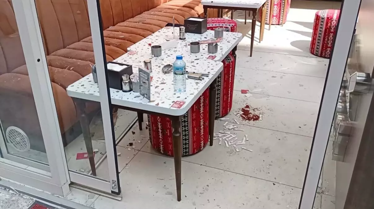 İzmir'de Gaz Patlaması: Yaralılar ve Büyük Hasar