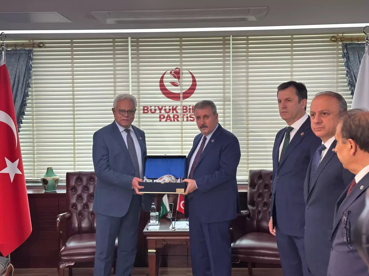 Pakistan Büyükelçisi BBP'yi Ziyaret Etti