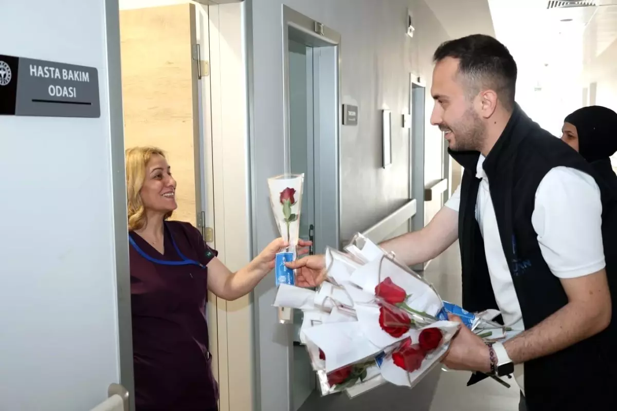 Bünyan Belediye Başkanı'ndan Hemşireler Haftası Jestı