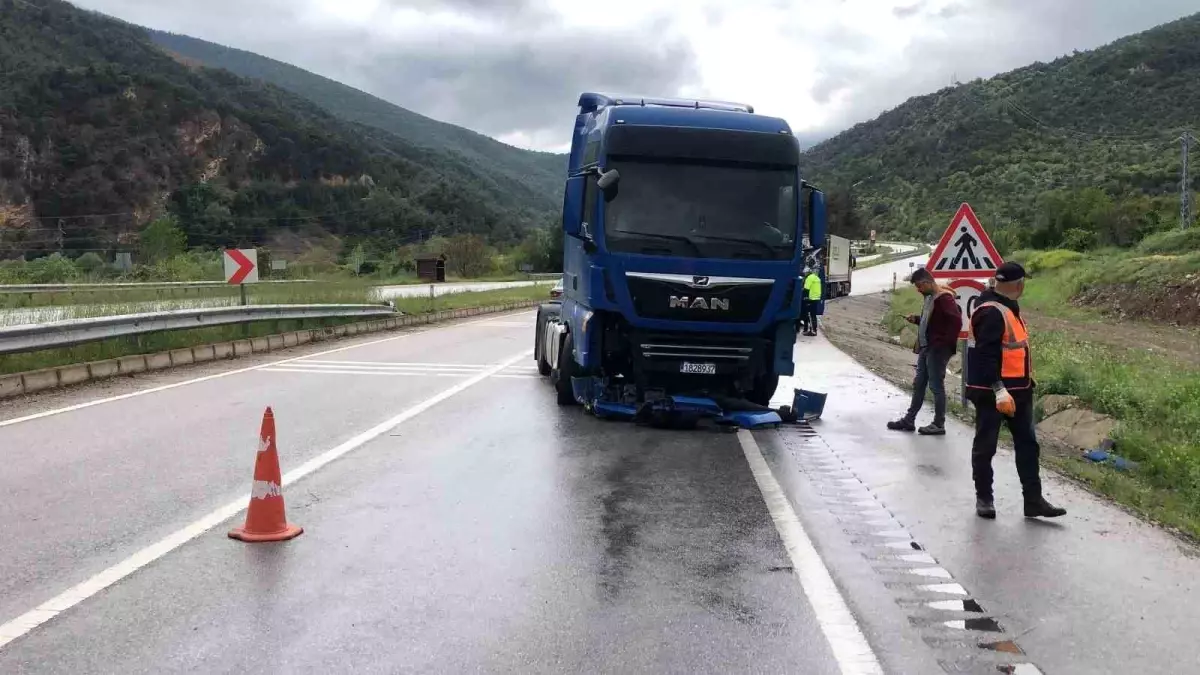 Tır Kazasında 1 Yaralı