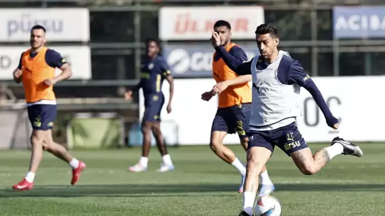 Fenerbahçe, Eyüpspor Maçına Hazırlanıyor