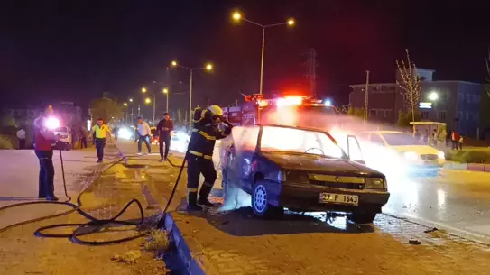 Alkollü sürücünün yaktığı otomobil kullanılamaz hale geldi