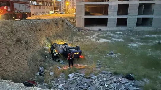 Mardin'de Trafik Kazası: Sürücü Yaralandı