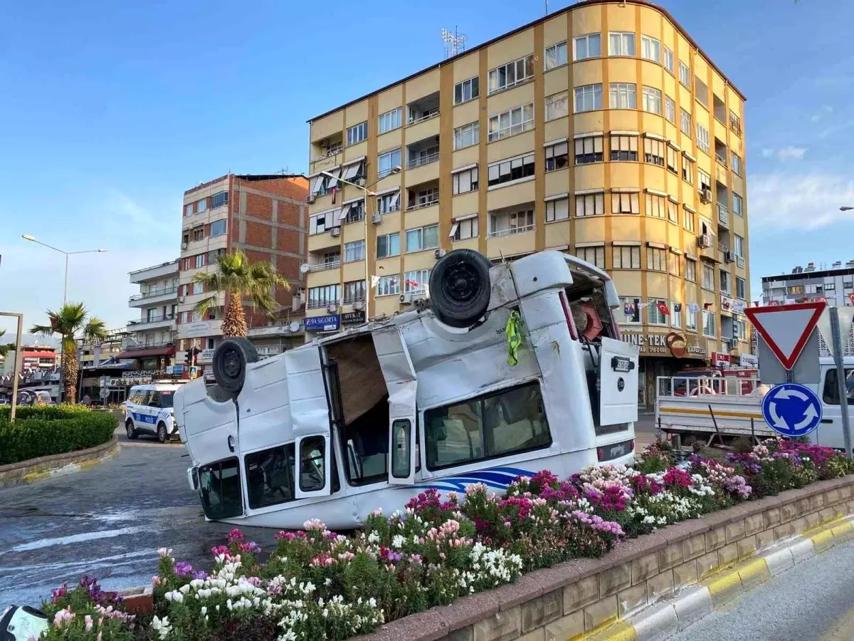 Nazilli'de Trafik Kazası: 3 Yaralı