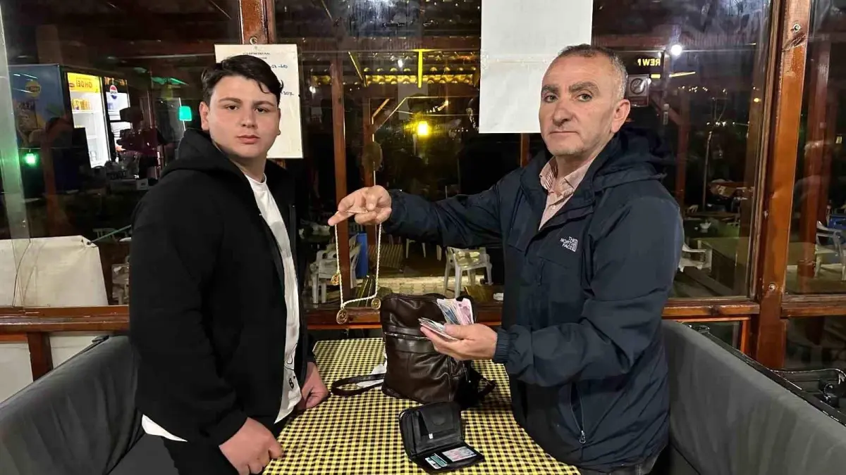 İznik'te Altın Dolu Çanta Kurtarıldı