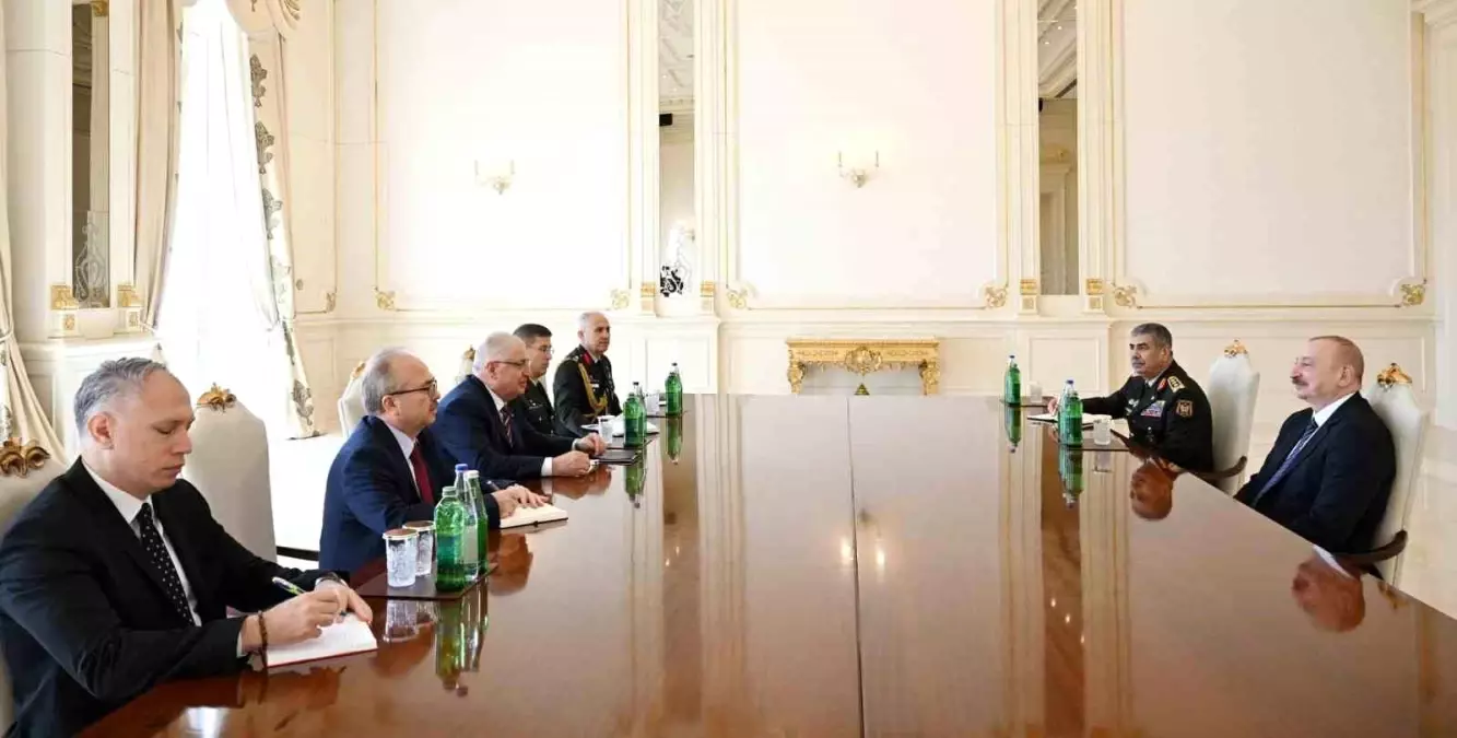 Aliyev, Milli Savunma Bakanı Güler'i kabul etti