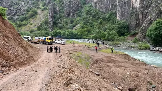 Yüksekova'da Kaybolan Genç İçin Arama Devam Ediyor