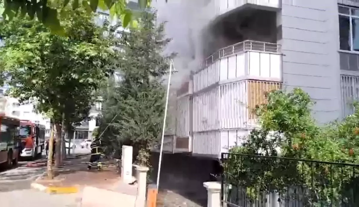 Şanlıurfa'da Apartman Yangını: 4 Kişi Kurtarıldı