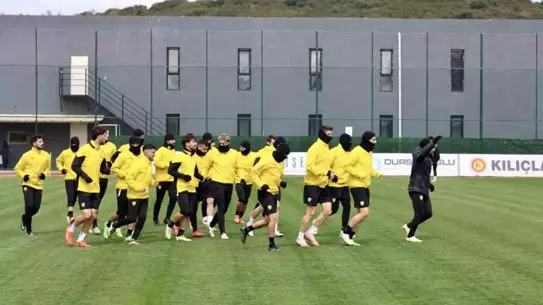 Aliağa FK, 6 Oyuncu ile Ayrıldı