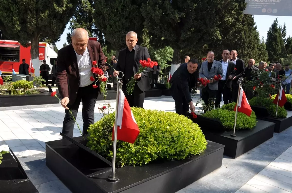 Soma'daki maden faciasında hayatını kaybedenler olayın 11. yılında anılıyor