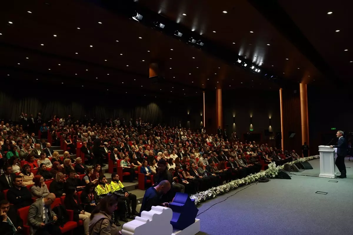 Cumhurbaşkanlığı İletişim Başkanı Altun, Türkiye-Balkanlar Medya Forumu'nda konuştu Açıklaması