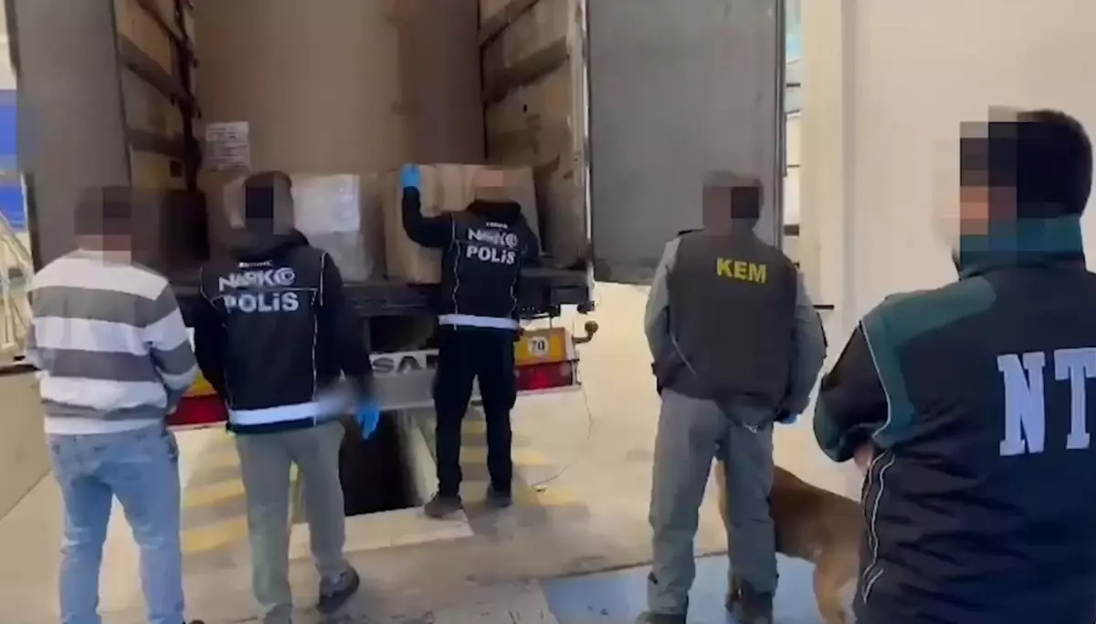 Edirne'de 128 Kilo Skunk Ele Geçirildi