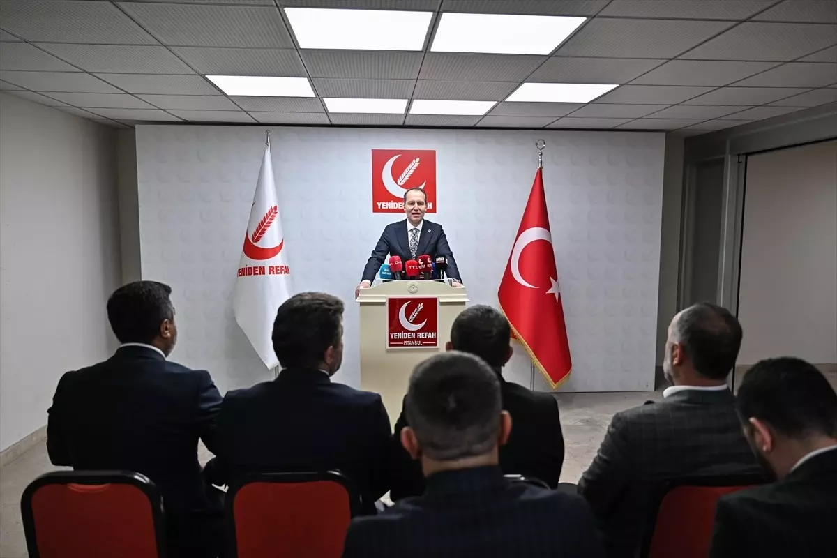 Yeniden Refah Partisi Genel Başkanı Erbakan, terör örgütü PKK'nın fesih ve silah bırakma kararını değerlendirdi Açıklaması