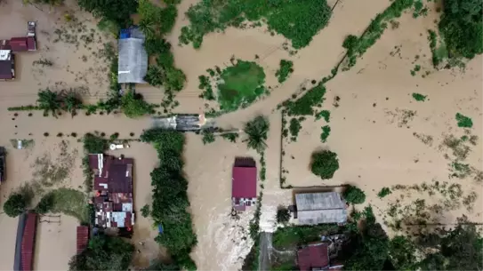 Samarinda'da Sel ve Toprak Kayması: 4 Ölü