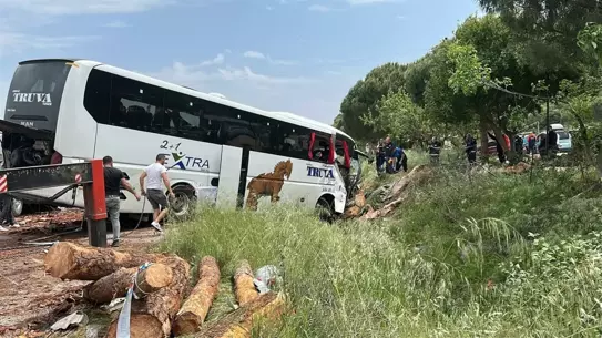 Çanakkale'de Feci Kaza: 8 Ölü, 21 Yaralı