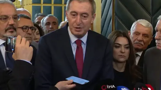 Bakırhan: Cezaevindeki yüz binlerle ilgili yasal adımlar olmadan da kimi şeyler yapılabilir