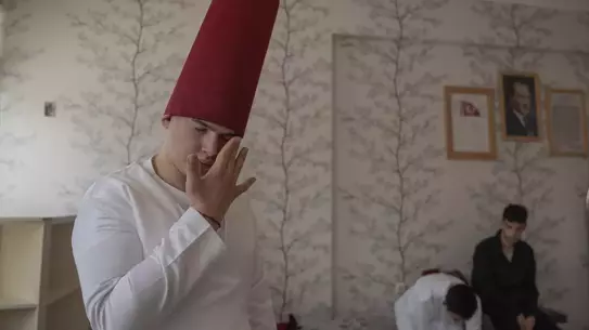 Özel Gereksinimli Öğrenciler Semazen Gösterisi Düzenliyor