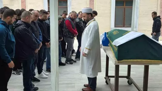 Bursa'da Motosiklet Kazası: 25 Yaşındaki Genç Hayatını Kaybetti