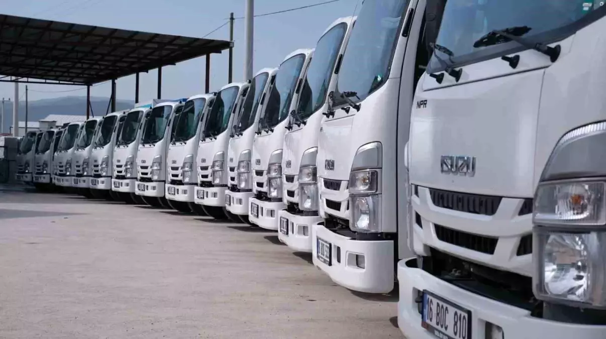 Bursa Ağır Vasıta'dan 24 Isuzu Aracın Teslimatı