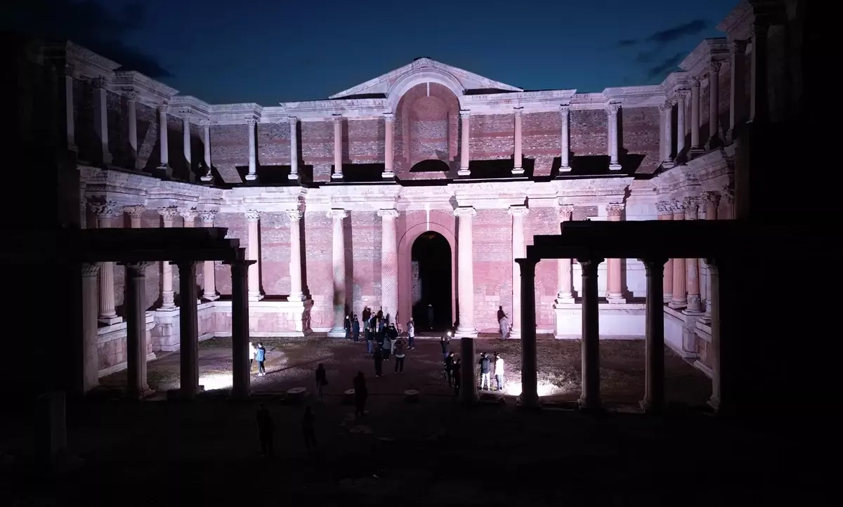 Sardes'te Gece Müze Deneyimi Başlıyor