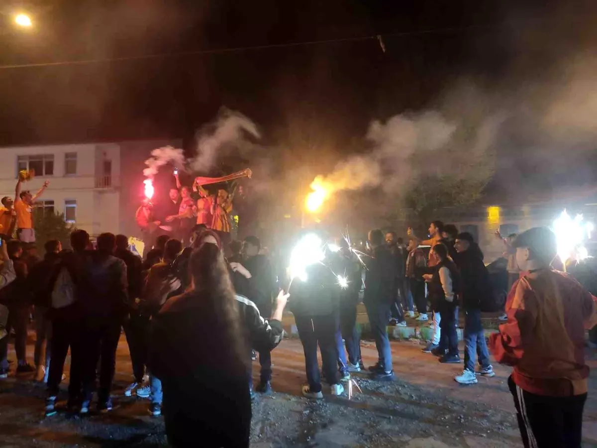 Galatasaray Şampiyonluğu Ardahan'da Kutlandı
