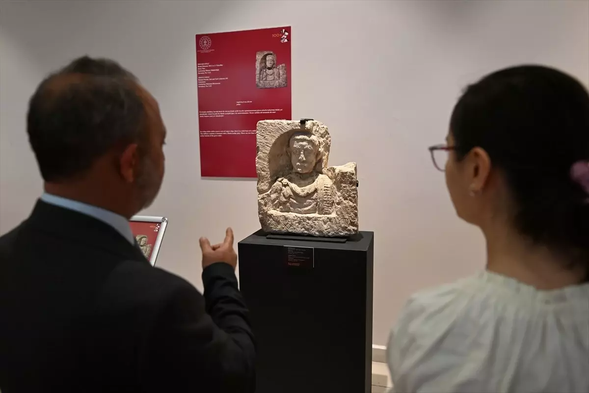 Zeugma'da 102. Yıl Sergisi Açıldı