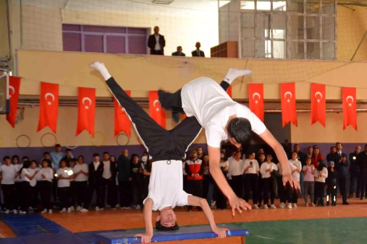 Sarıkamış'ta 19 Mayıs Coşkuyla Kutlandı