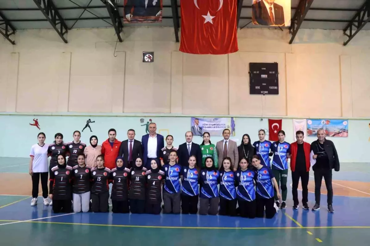 Oltu'da Hentbol Heyecanı