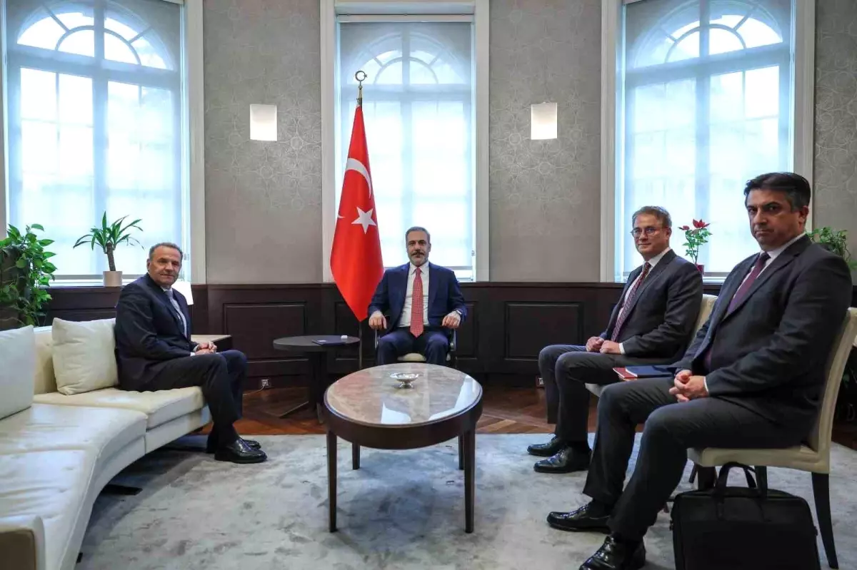 Fidan, Sırbistan'da Layic'i Kabul Etti