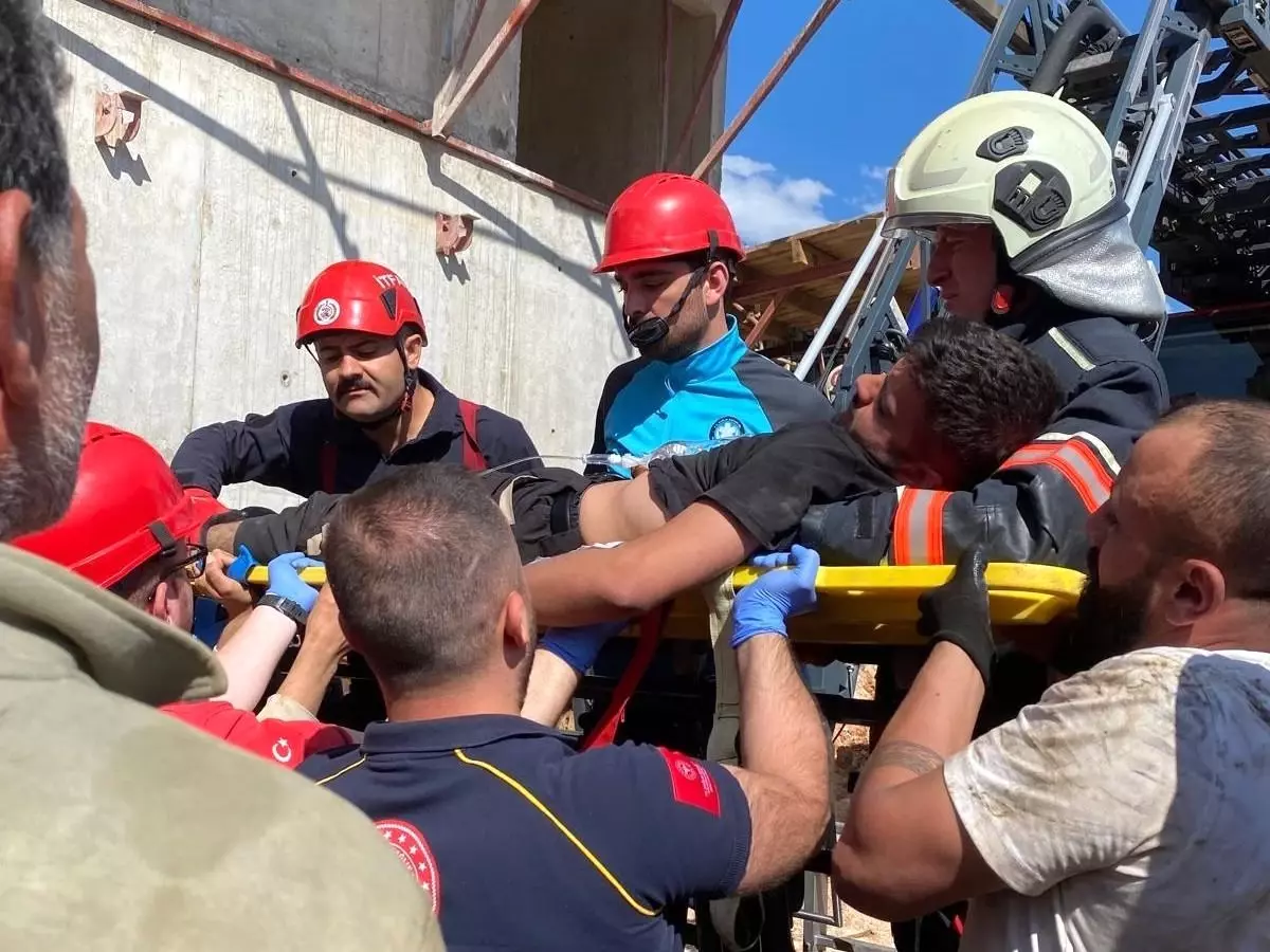 Vinç Operatörü Fenalaştı, Hastaneye Kaldırıldı
