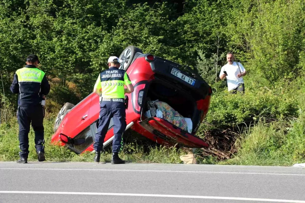 Sakarya'da Takla Atan Araçta 4 Yaralı